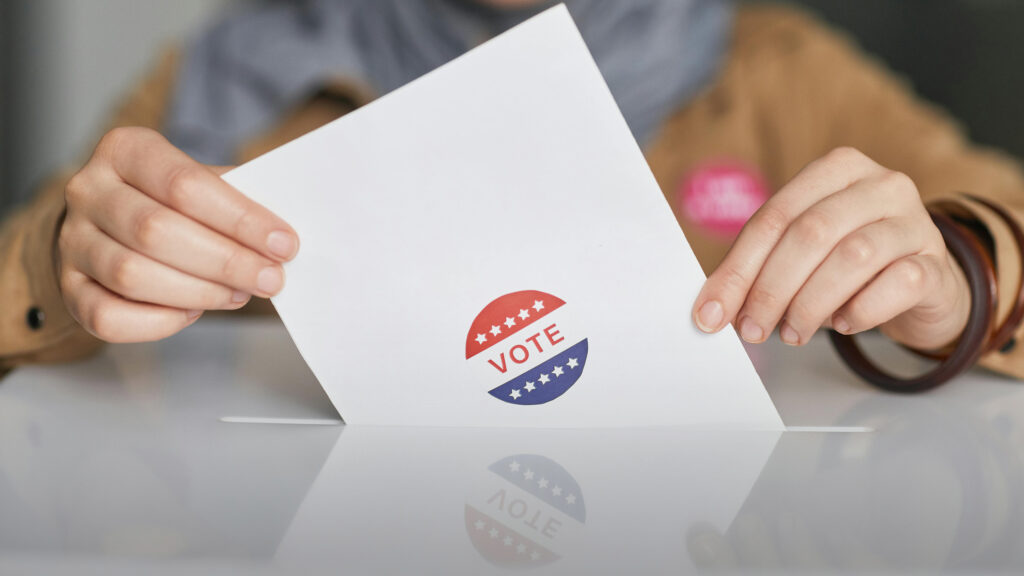 Senator Cruz: Democratic victories were “an electoral blowout”; Singer alleges Gold’s Gym terminated membership after complaint about man in women’s locker room;1,200-pound polar bear gleefully eats 1,400-pound giant pumpkin